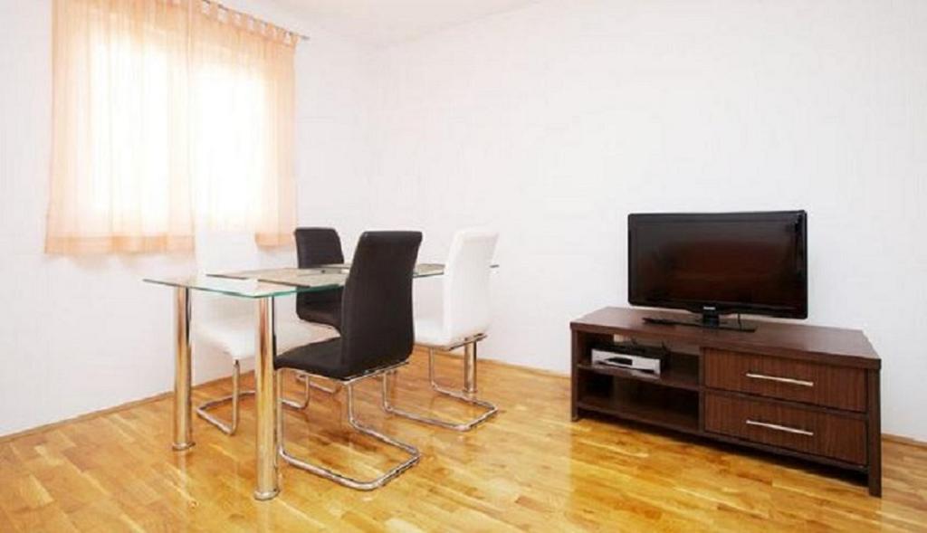 Apartments And Rooms Misic Trogir Bilik gambar