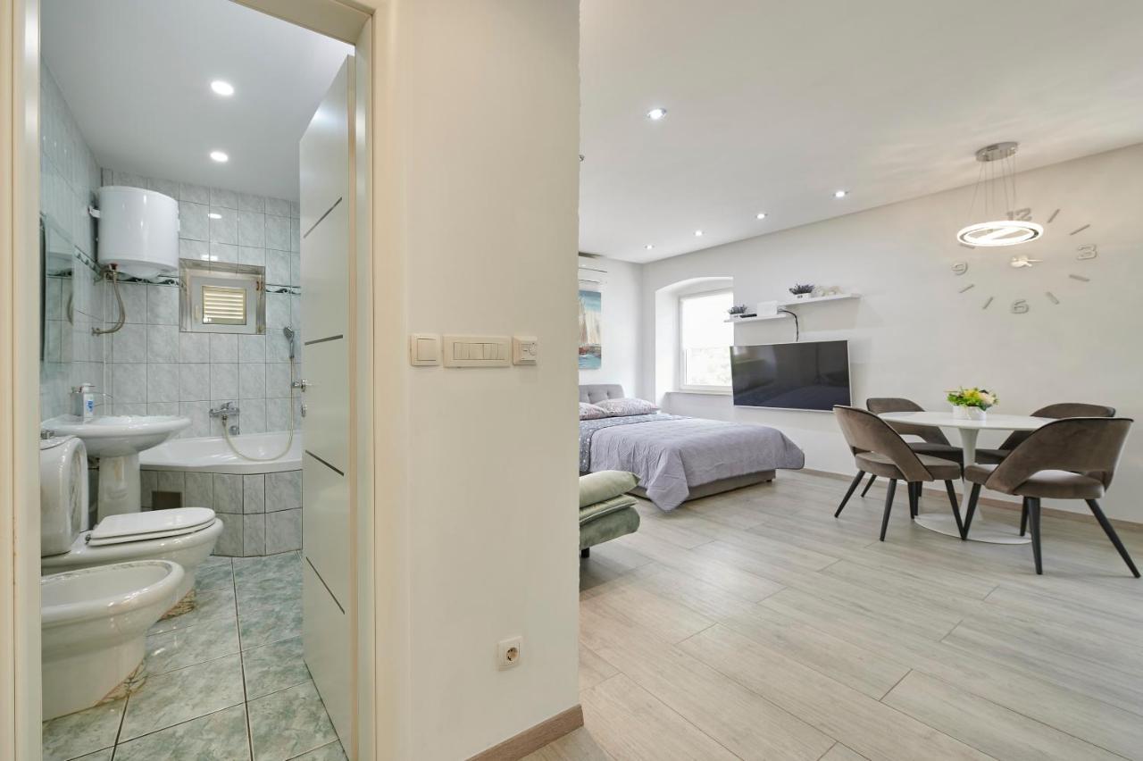 Apartments And Rooms Misic Trogir Luaran gambar